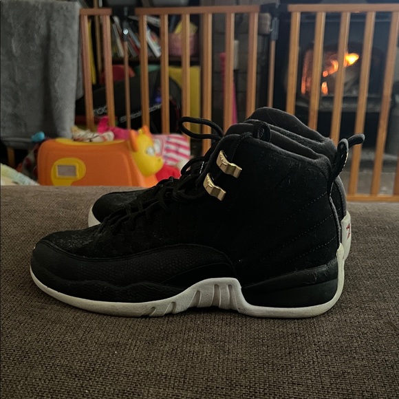 Youth JORDANS